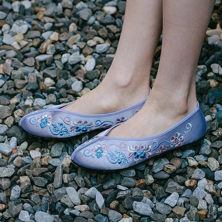 Floral Embroidered Shoes - Purple