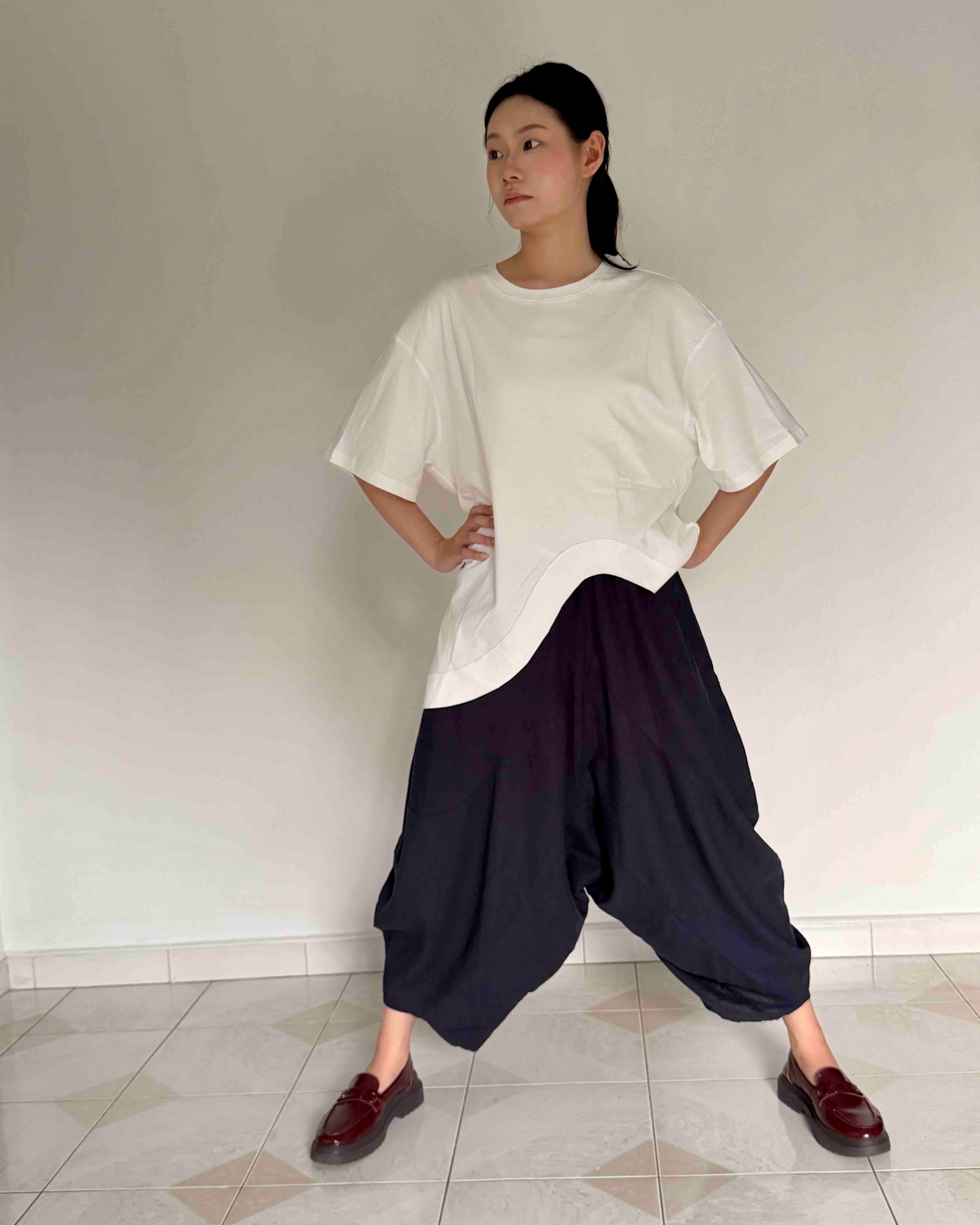 Cotton Tee with Asymmetric Hem – Cloud