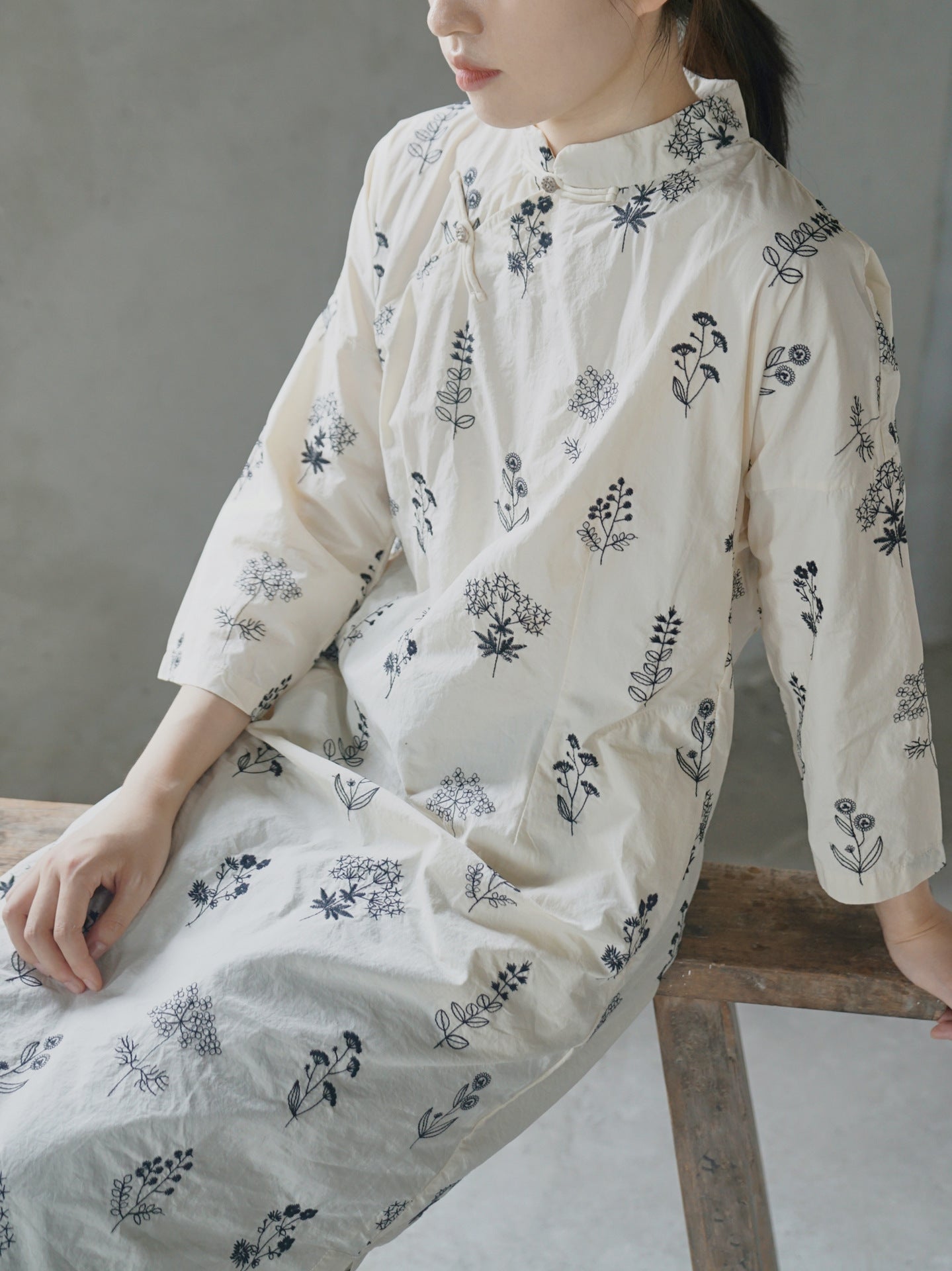 Floral Embroidered Cheongsam Dress in Off White