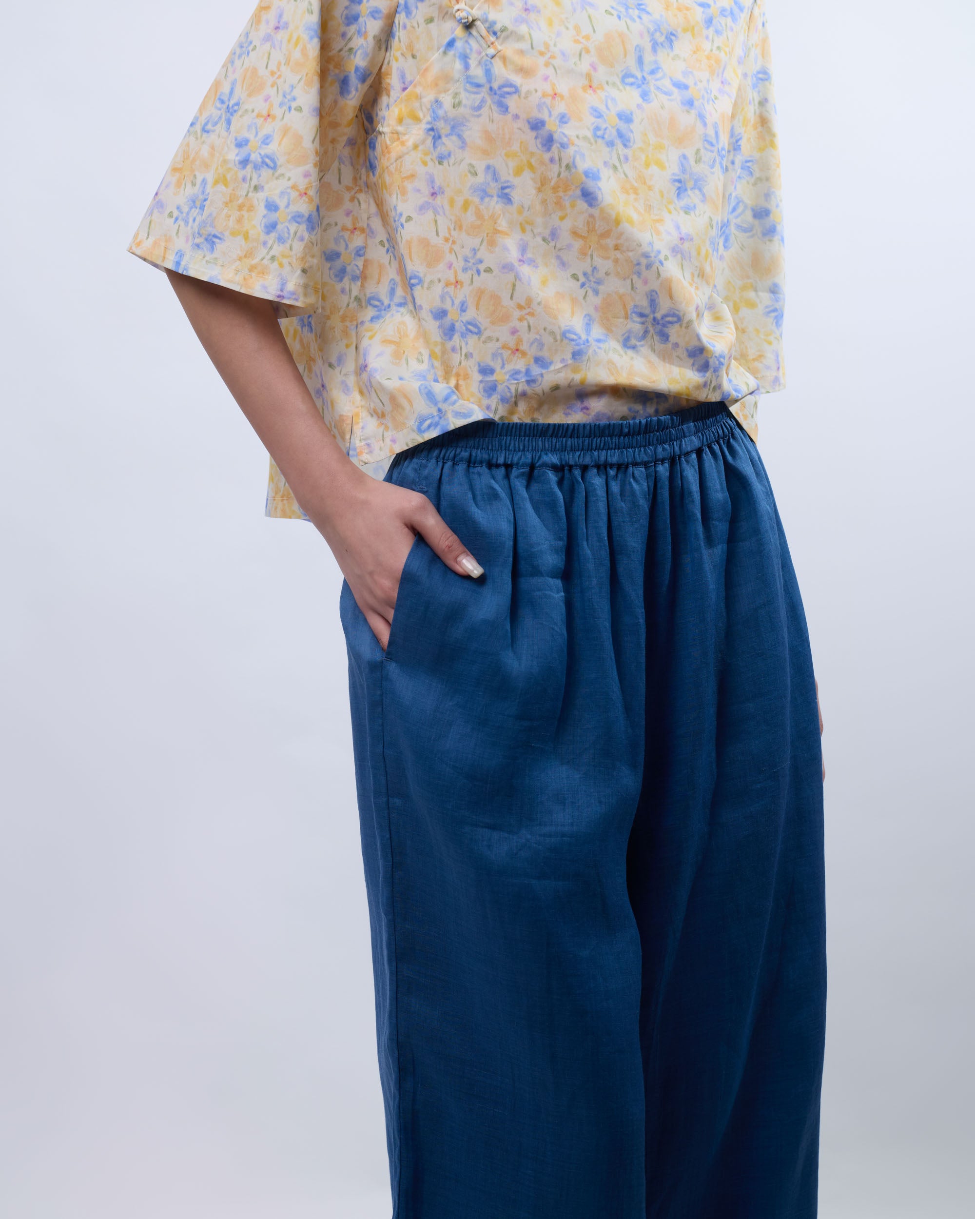 Ramie Ankle Pant in Blue