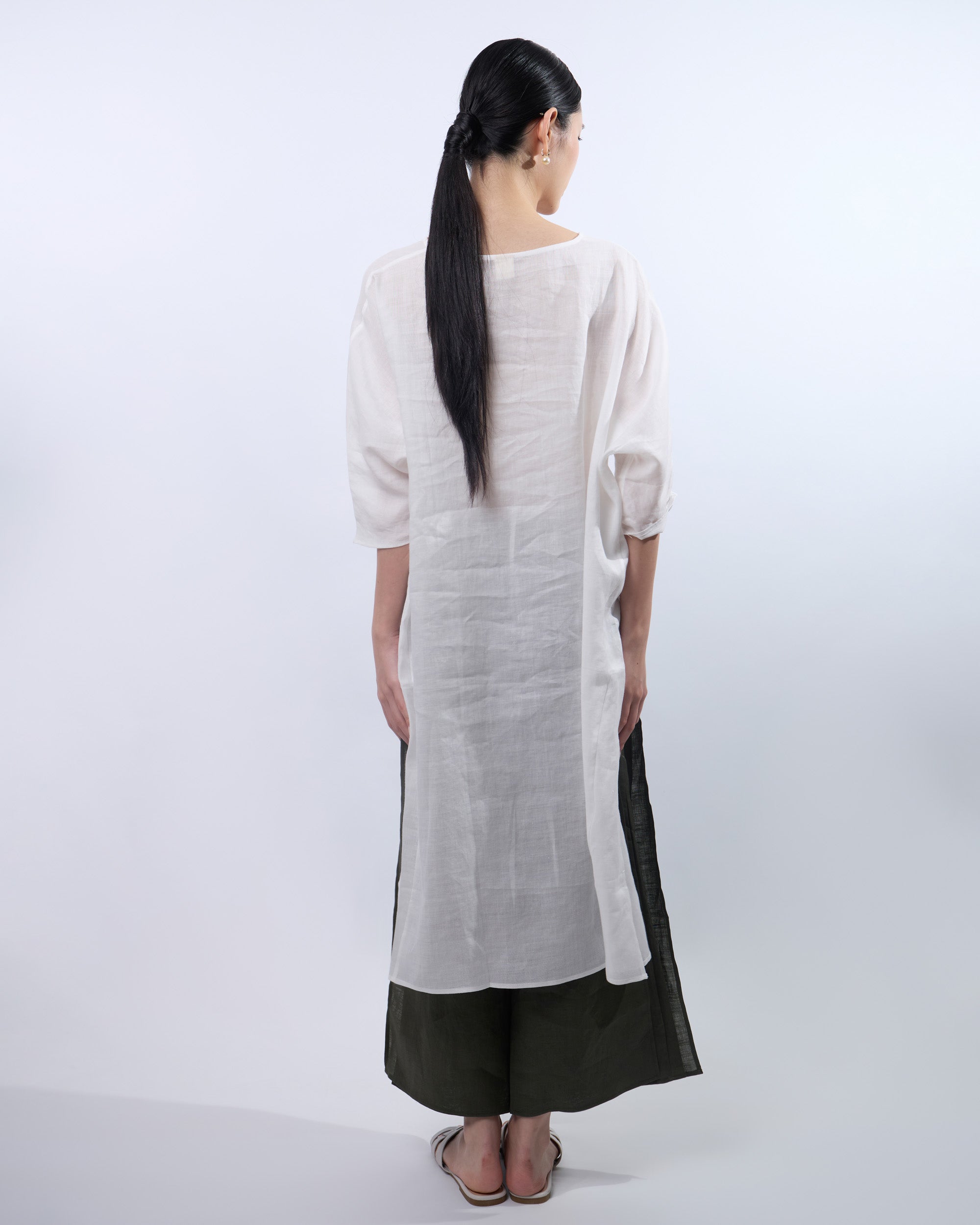 V-neck Linen Long Top in White