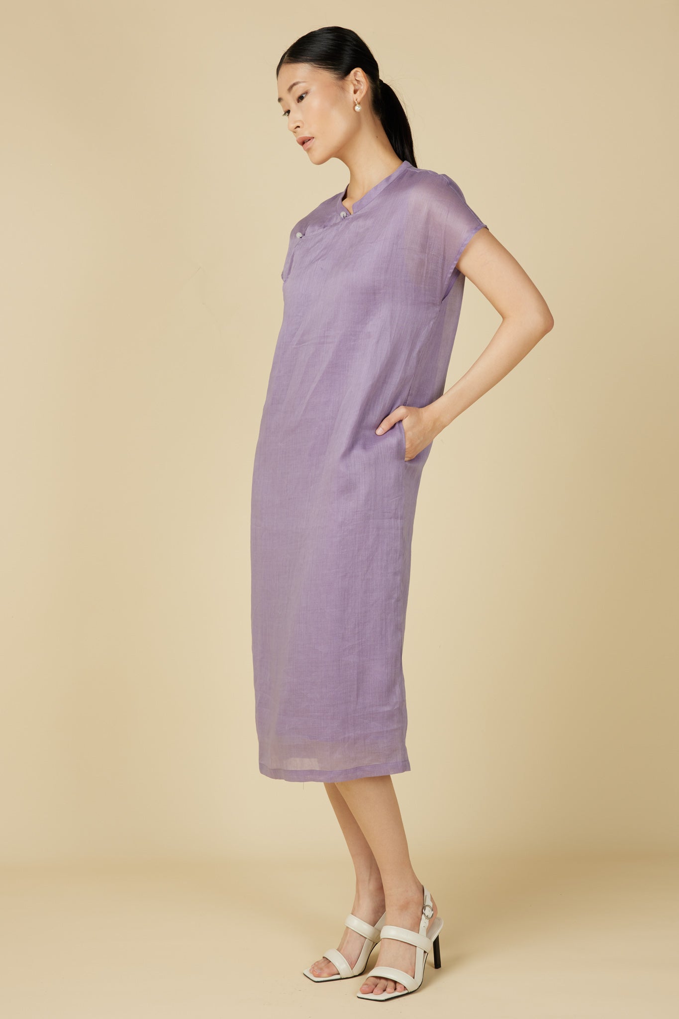 Minimalist Cheongsam Dress in Purple