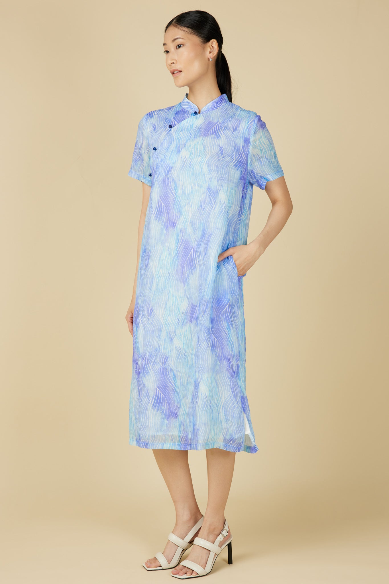 Short Sleeve Cheongsam Dress - Abstract Waves
