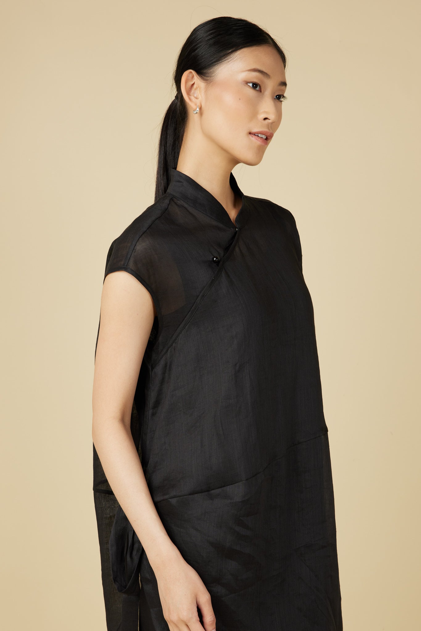 Cheongsam Cocoon Dress in Black