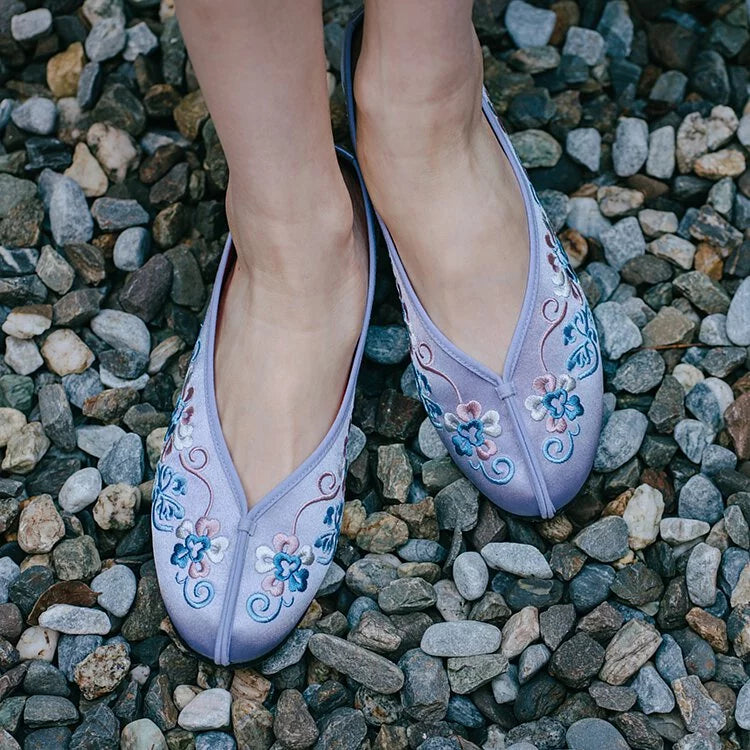 Floral Embroidered Shoes - Purple