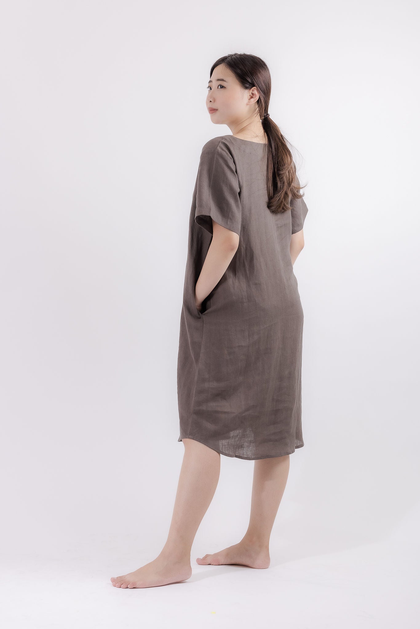 V-Neck Linen Lounge Dress in Coffee Brown