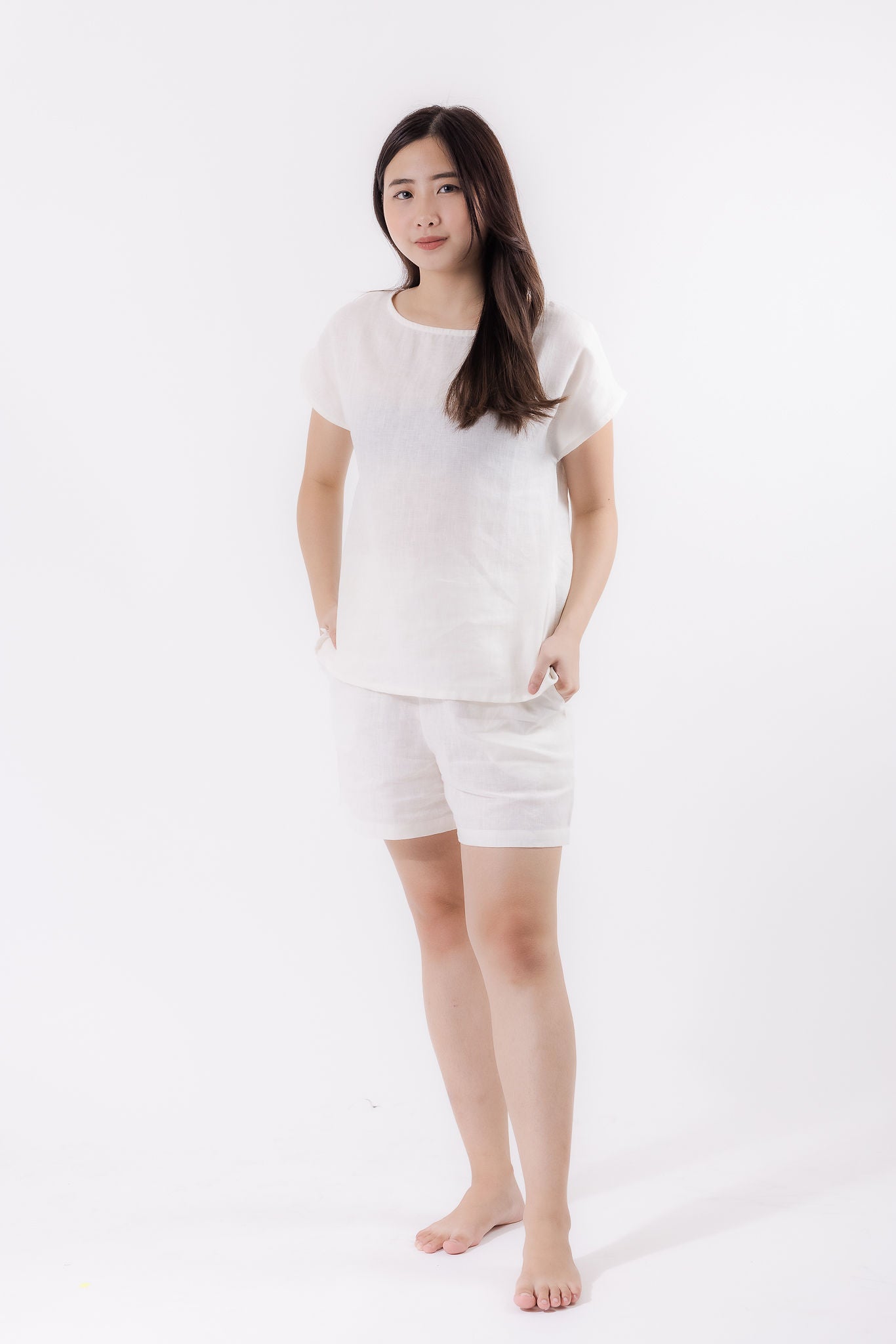 Linen Relaxed Shorts in White