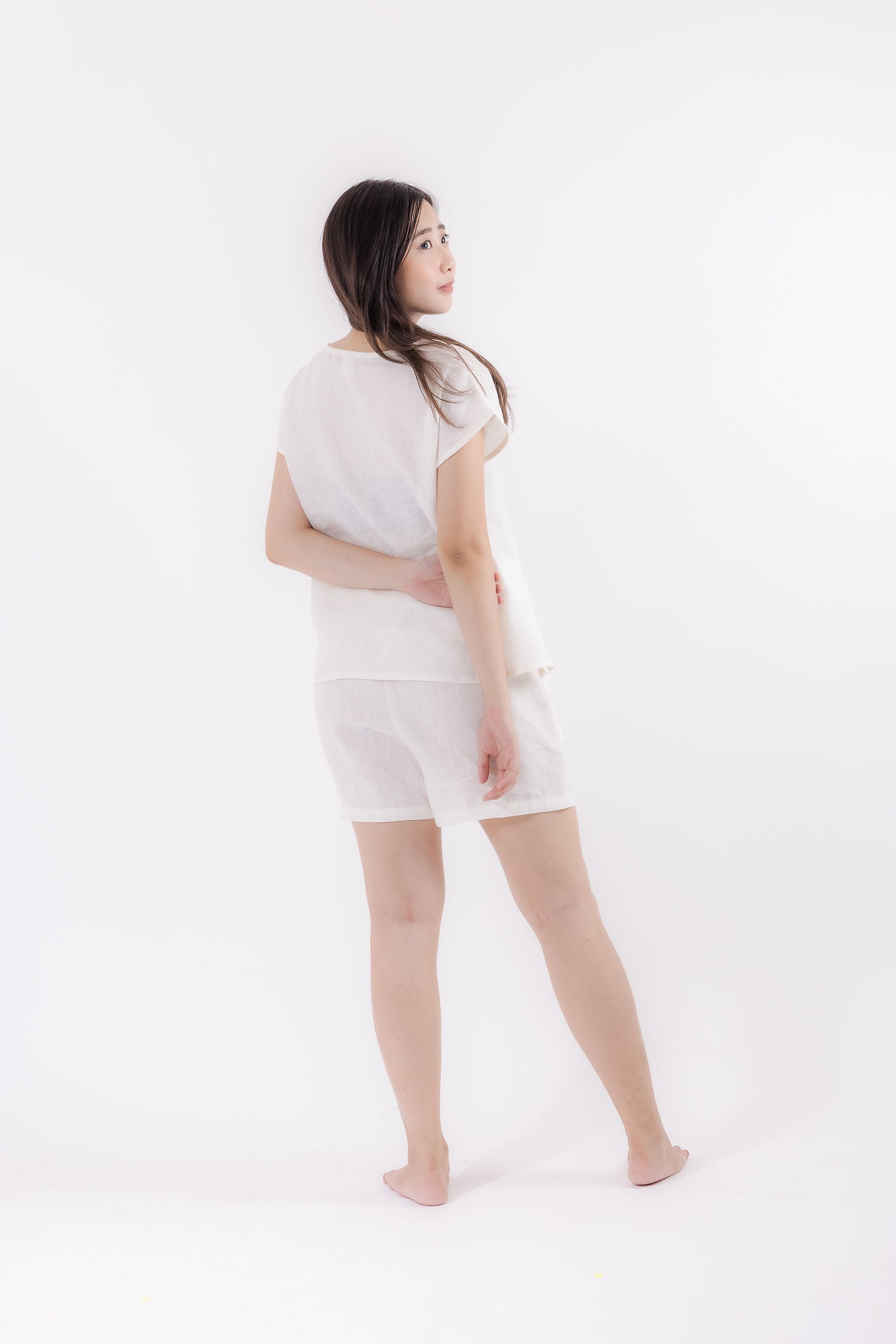 Linen Relaxed Shorts in White