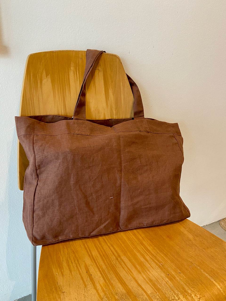 Linen Shopping Tote in Brown