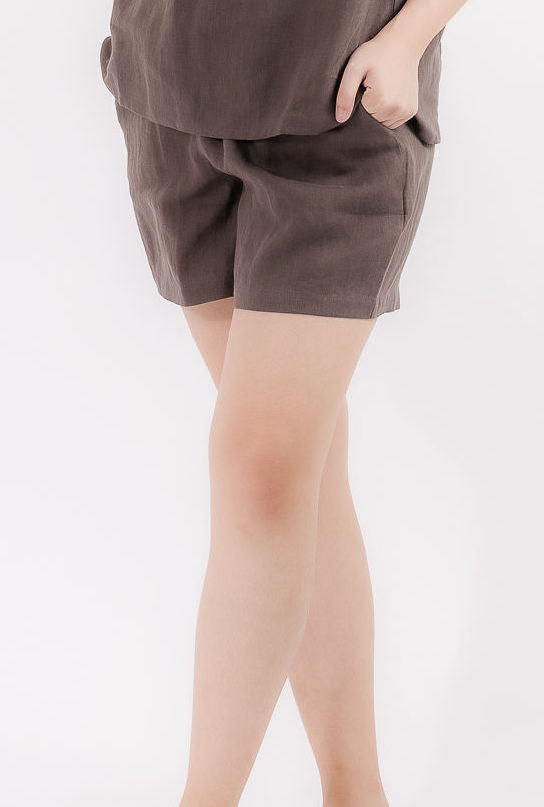 Linen Relaxed Shorts in Coffee Brown